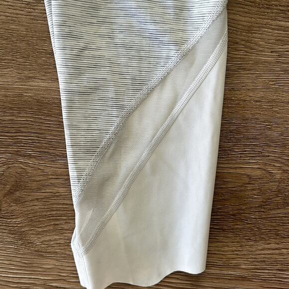 Lululemon Wunder Under Crop II Roll Down Scallop Luxtreme 24" Leggings - Picture 3 of 6